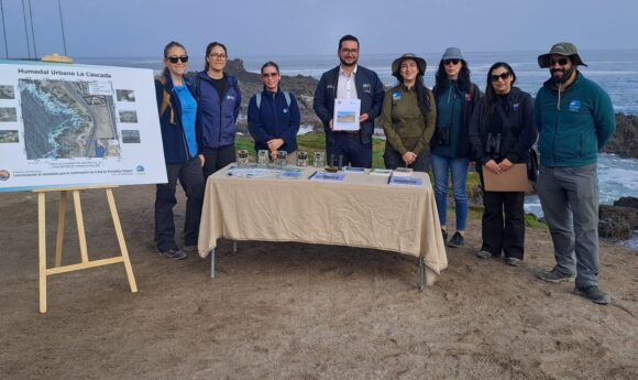 Entregamos expediente de delimitación del Humedal Urbano La Cascada a Seremi de Medio Ambiente