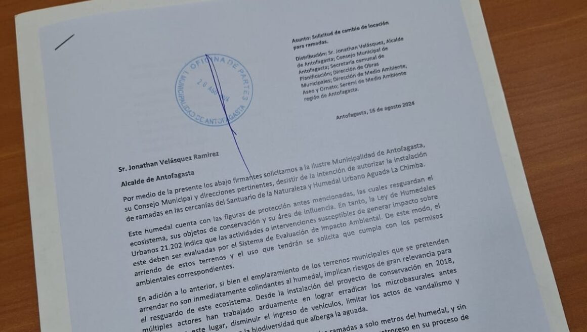 Entregamos carta a alcalde de Antofagasta para solicitar cambio de locación de ramadas para proteger Santuario de la Naturaleza y Humedal Urbano