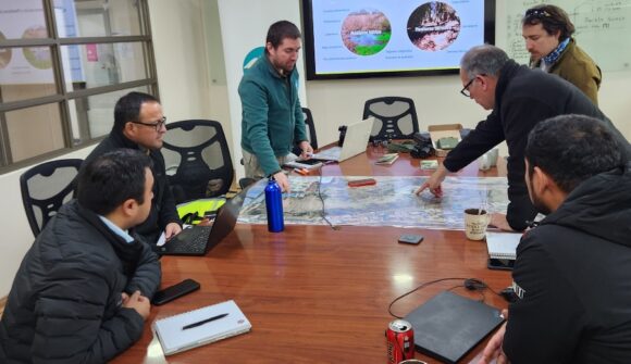 Capacitación para Monitores del humedal El Bato junto a trabajadores de COPEC